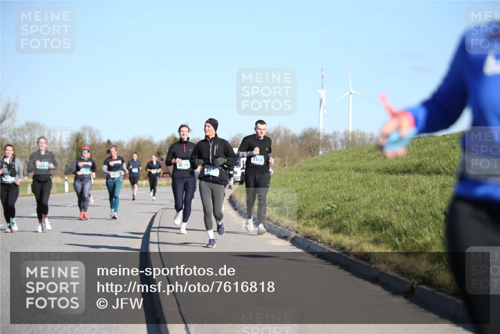 06.04.2025 - 44. Internationalen Wilhelmsburger Insellauf Jannik Wohlers http://msf.ph/oto/7616818 06.04.2025 09:39:45 Laufen 4083, 4038, 4151, 3659, 357, 4150 meine-sportfotos.de