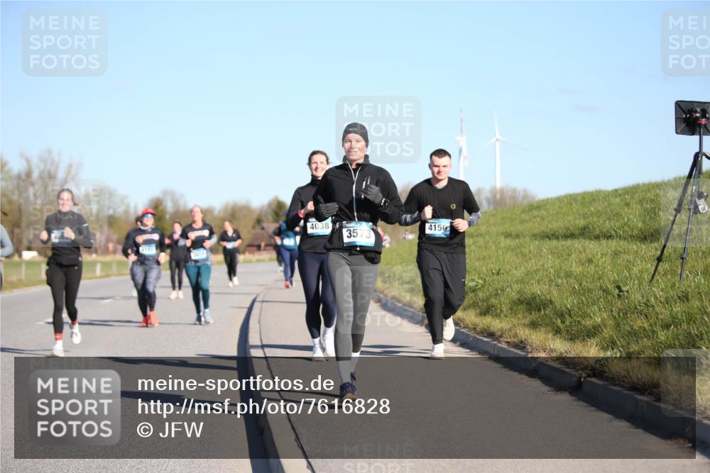 06.04.2025 - 44. Internationalen Wilhelmsburger Insellauf Jannik Wohlers http://msf.ph/oto/7616828 06.04.2025 09:39:48 Laufen 4038, 4150, 3573 meine-sportfotos.de
