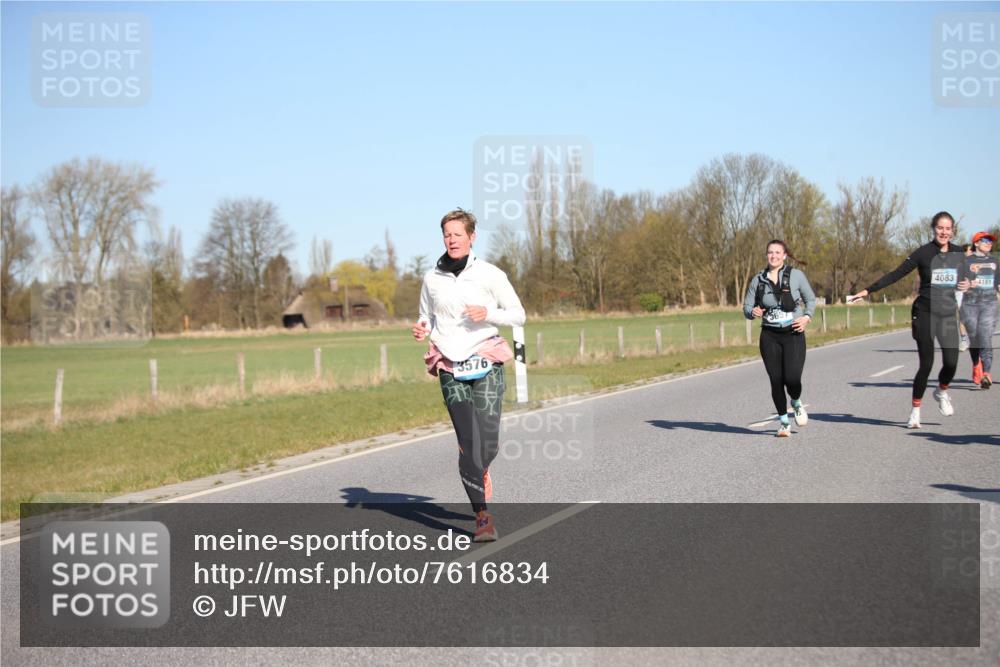 06.04.2025 - 44. Internationalen Wilhelmsburger Insellauf Jannik Wohlers http://msf.ph/oto/7616834 06.04.2025 09:39:49 Laufen 3576, 4083, 4151 meine-sportfotos.de