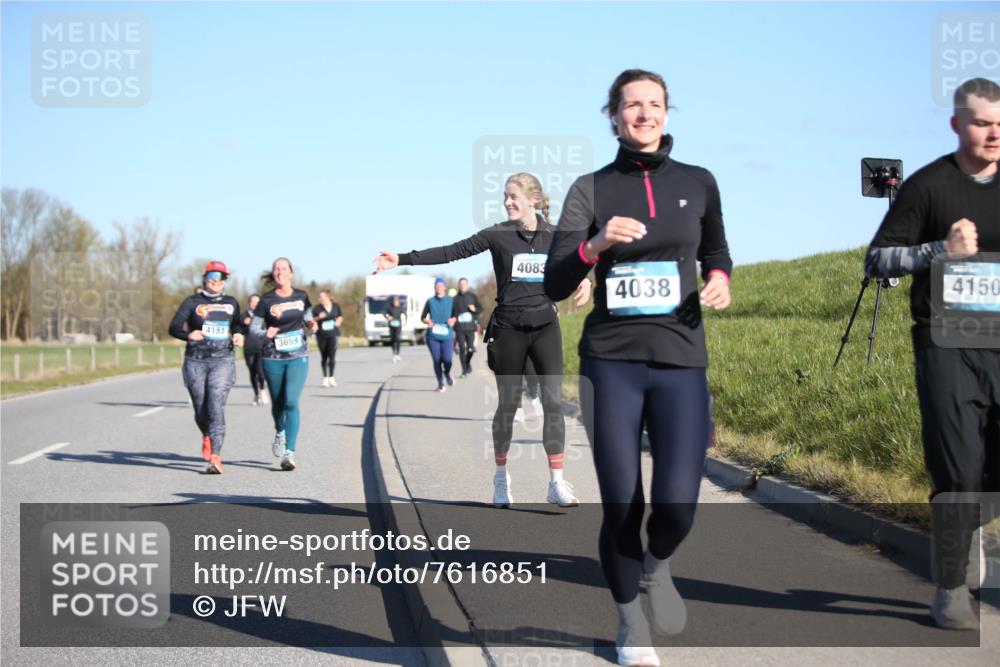 06.04.2025 - 44. Internationalen Wilhelmsburger Insellauf Jannik Wohlers http://msf.ph/oto/7616851 06.04.2025 09:39:51 Laufen 4151, 3659, 4083, 4038, 4150 meine-sportfotos.de