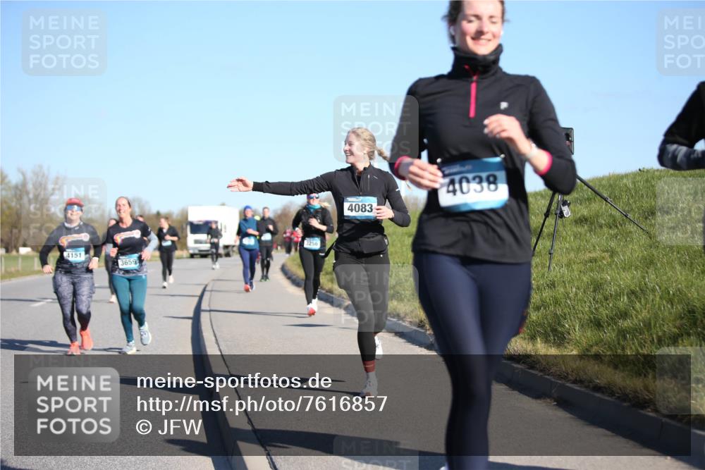 06.04.2025 - 44. Internationalen Wilhelmsburger Insellauf Jannik Wohlers http://msf.ph/oto/7616857 06.04.2025 09:39:52 Laufen 4151, 3659, 3256, 4038, 4083 meine-sportfotos.de