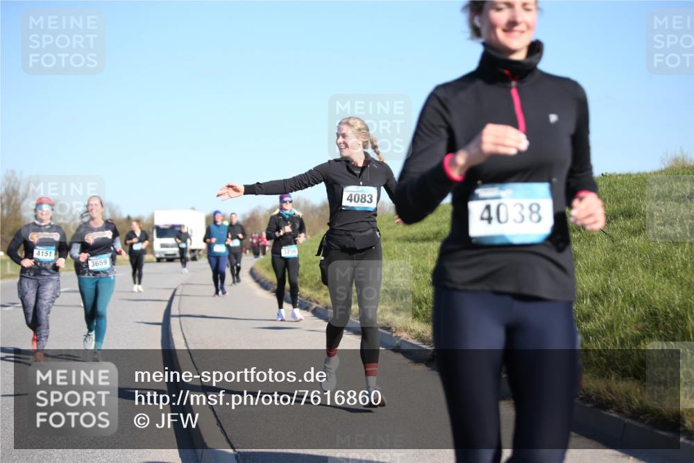 06.04.2025 - 44. Internationalen Wilhelmsburger Insellauf Jannik Wohlers http://msf.ph/oto/7616860 06.04.2025 09:39:52 Laufen 4151, 3659, 3256, 4083, 4038 meine-sportfotos.de