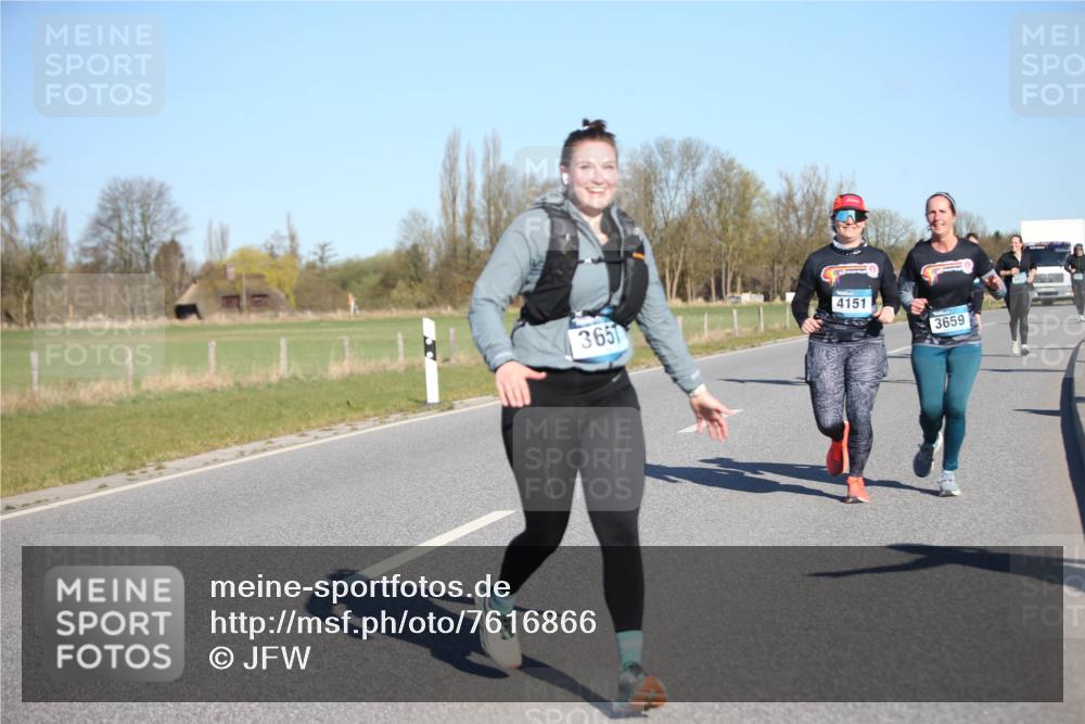 06.04.2025 - 44. Internationalen Wilhelmsburger Insellauf Jannik Wohlers http://msf.ph/oto/7616866 06.04.2025 09:39:53 Laufen 3651, 4151, 3659, 3433 meine-sportfotos.de