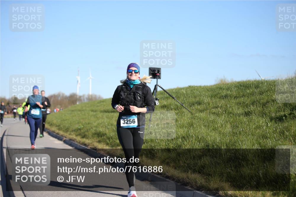 06.04.2025 - 44. Internationalen Wilhelmsburger Insellauf Jannik Wohlers http://msf.ph/oto/7616886 06.04.2025 09:39:56 Laufen 3121, 3256 meine-sportfotos.de