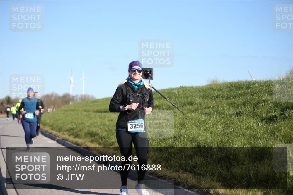 06.04.2025 - 44. Internationalen Wilhelmsburger Insellauf Jannik Wohlers http://msf.ph/oto/7616888 06.04.2025 09:39:56 Laufen 3129, 3256 meine-sportfotos.de
