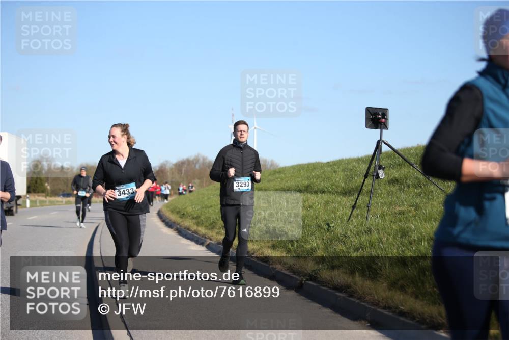 06.04.2025 - 44. Internationalen Wilhelmsburger Insellauf Jannik Wohlers http://msf.ph/oto/7616899 06.04.2025 09:40:00 Laufen 3433, 3293 meine-sportfotos.de