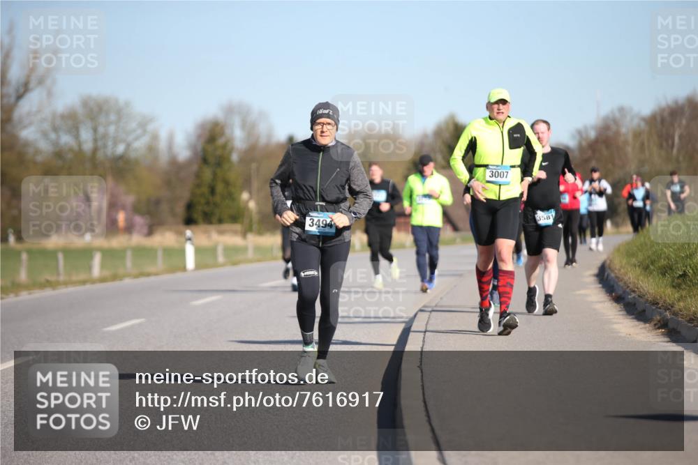 06.04.2025 - 44. Internationalen Wilhelmsburger Insellauf Jannik Wohlers http://msf.ph/oto/7616917 06.04.2025 09:40:03 Laufen 3494, 3007, 3581 meine-sportfotos.de