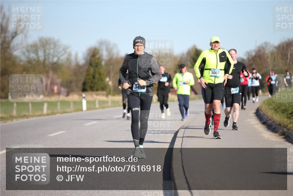 06.04.2025 - 44. Internationalen Wilhelmsburger Insellauf Jannik Wohlers http://msf.ph/oto/7616918 06.04.2025 09:40:03 Laufen 3494, 3007, 3581 meine-sportfotos.de
