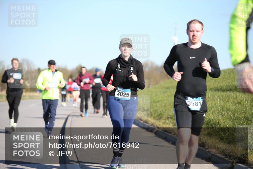 06.04.2025 - 44. Internationalen Wilhelmsburger Insellauf Jannik Wohlers http://msf.ph/oto/7616942 06.04.2025 09:40:13 Laufen 3025, 7, 3581 meine-sportfotos.de