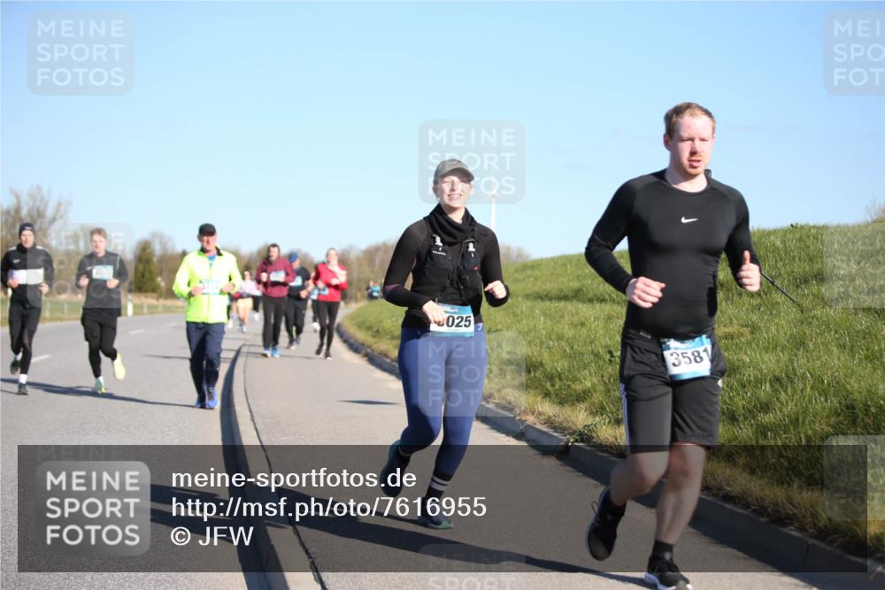 06.04.2025 - 44. Internationalen Wilhelmsburger Insellauf Jannik Wohlers http://msf.ph/oto/7616955 06.04.2025 09:40:14 Laufen 025, 3581 meine-sportfotos.de