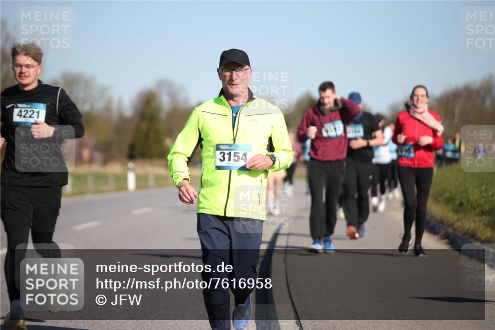 06.04.2025 - 44. Internationalen Wilhelmsburger Insellauf Jannik Wohlers http://msf.ph/oto/7616958 06.04.2025 09:40:16 Laufen 4221, 3154 meine-sportfotos.de