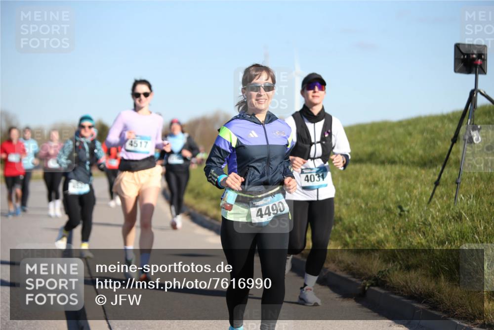 06.04.2025 - 44. Internationalen Wilhelmsburger Insellauf Jannik Wohlers http://msf.ph/oto/7616990 06.04.2025 09:40:27 Laufen 4517, 4490, 4031 meine-sportfotos.de