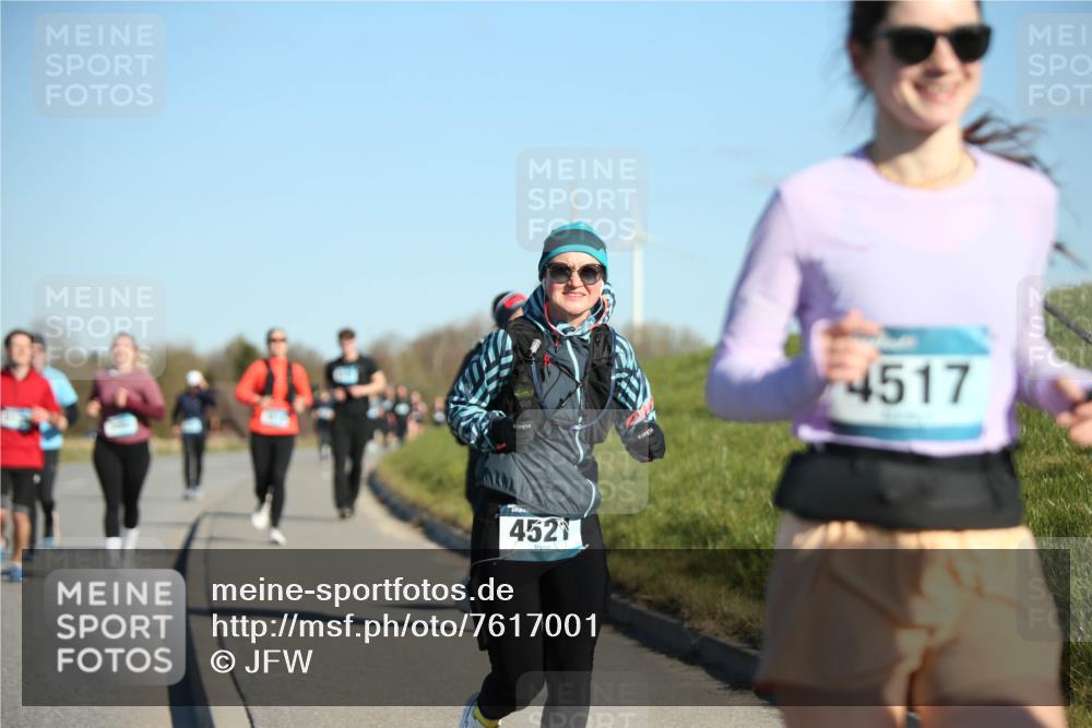 06.04.2025 - 44. Internationalen Wilhelmsburger Insellauf Jannik Wohlers http://msf.ph/oto/7617001 06.04.2025 09:40:30 Laufen 4521, 4517 meine-sportfotos.de