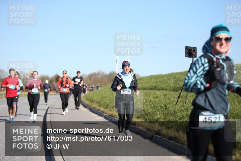 06.04.2025 - 44. Internationalen Wilhelmsburger Insellauf Jannik Wohlers http://msf.ph/oto/7617003 06.04.2025 09:40:31 Laufen 5135, 3614, 3210, 4521 meine-sportfotos.de