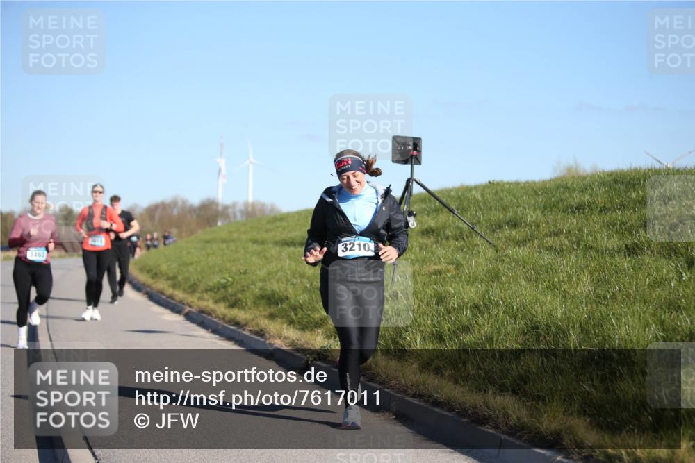 06.04.2025 - 44. Internationalen Wilhelmsburger Insellauf Jannik Wohlers http://msf.ph/oto/7617011 06.04.2025 09:40:32 Laufen 3493, 3210 meine-sportfotos.de