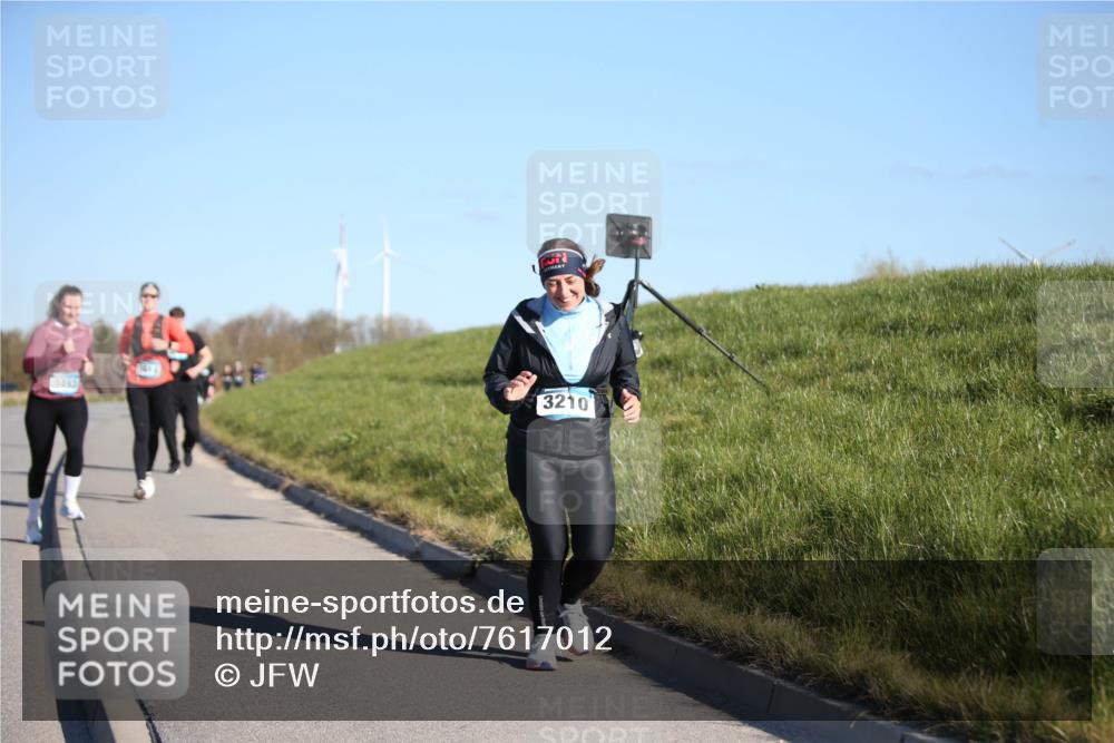06.04.2025 - 44. Internationalen Wilhelmsburger Insellauf Jannik Wohlers http://msf.ph/oto/7617012 06.04.2025 09:40:32 Laufen 3493, 1614, 3210 meine-sportfotos.de