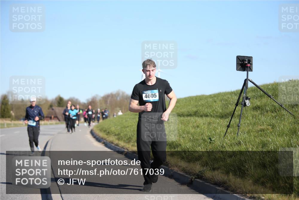 06.04.2025 - 44. Internationalen Wilhelmsburger Insellauf Jannik Wohlers http://msf.ph/oto/7617039 06.04.2025 09:40:38 Laufen 4605 meine-sportfotos.de