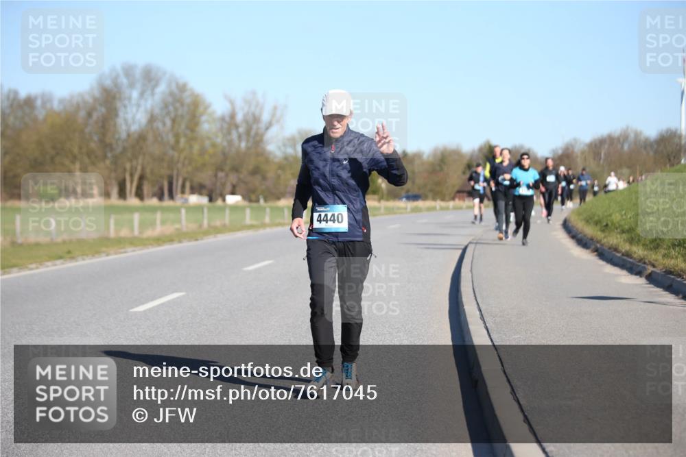06.04.2025 - 44. Internationalen Wilhelmsburger Insellauf Jannik Wohlers http://msf.ph/oto/7617045 06.04.2025 09:40:42 Laufen 4440 meine-sportfotos.de