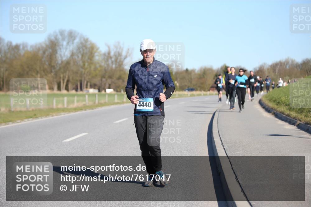 06.04.2025 - 44. Internationalen Wilhelmsburger Insellauf Jannik Wohlers http://msf.ph/oto/7617047 06.04.2025 09:40:43 Laufen 4440 meine-sportfotos.de