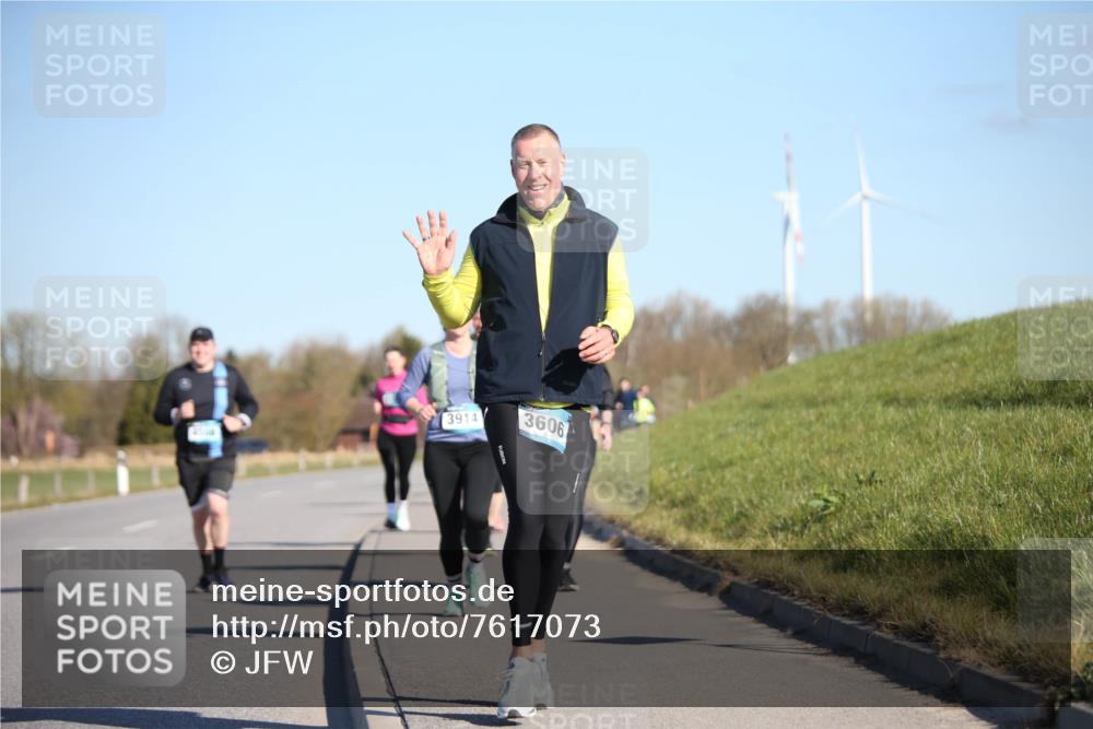 06.04.2025 - 44. Internationalen Wilhelmsburger Insellauf Jannik Wohlers http://msf.ph/oto/7617073 06.04.2025 09:40:53 Laufen 3914, 3606 meine-sportfotos.de