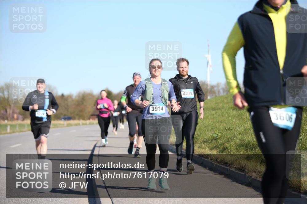 06.04.2025 - 44. Internationalen Wilhelmsburger Insellauf Jannik Wohlers http://msf.ph/oto/7617079 06.04.2025 09:40:55 Laufen 4508, 3914, 4028, 3606 meine-sportfotos.de
