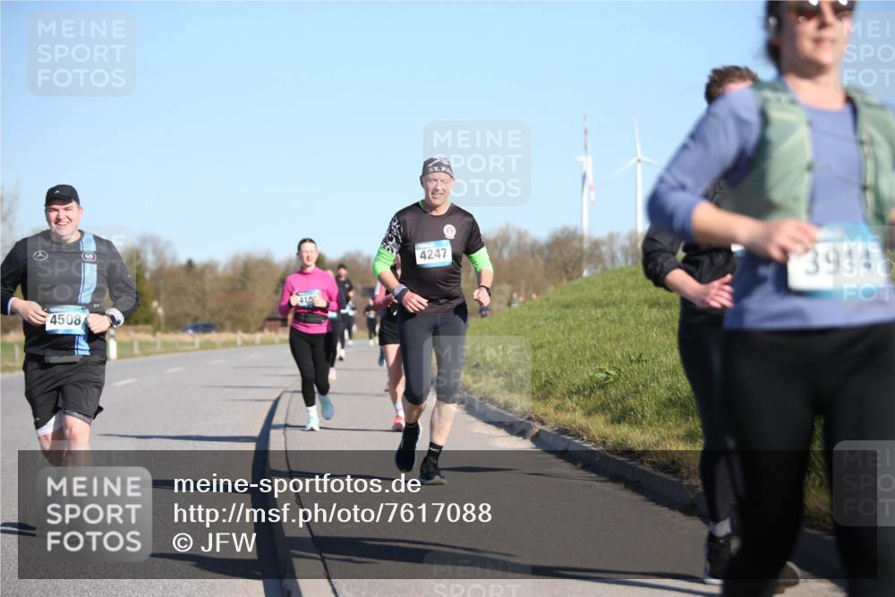 06.04.2025 - 44. Internationalen Wilhelmsburger Insellauf Jannik Wohlers http://msf.ph/oto/7617088 06.04.2025 09:40:57 Laufen 4508, 418, 4247, 3914 meine-sportfotos.de
