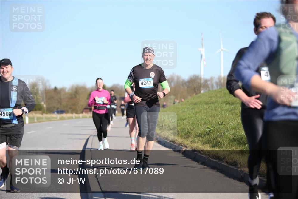 06.04.2025 - 44. Internationalen Wilhelmsburger Insellauf Jannik Wohlers http://msf.ph/oto/7617089 06.04.2025 09:40:58 Laufen 4508, 4247, 4 meine-sportfotos.de