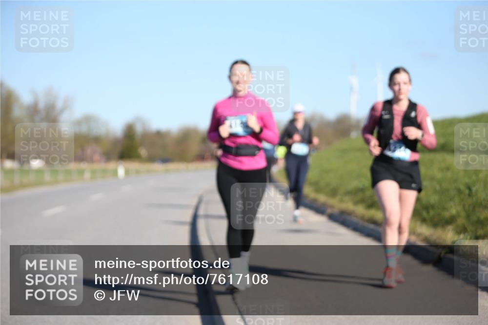 06.04.2025 - 44. Internationalen Wilhelmsburger Insellauf Jannik Wohlers http://msf.ph/oto/7617108 06.04.2025 09:41:02 Laufen  meine-sportfotos.de