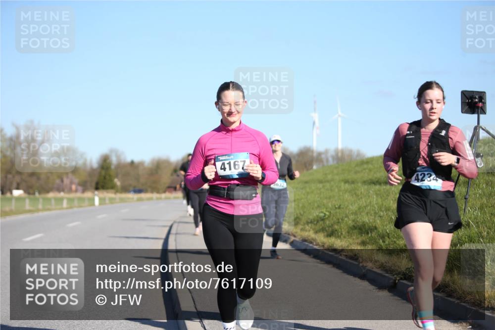 06.04.2025 - 44. Internationalen Wilhelmsburger Insellauf Jannik Wohlers http://msf.ph/oto/7617109 06.04.2025 09:41:03 Laufen 4167, 3632, 4234 meine-sportfotos.de