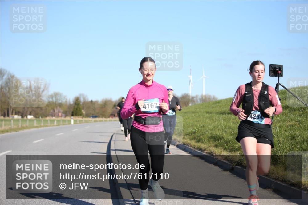 06.04.2025 - 44. Internationalen Wilhelmsburger Insellauf Jannik Wohlers http://msf.ph/oto/7617110 06.04.2025 09:41:03 Laufen 4167, 3632, 4234 meine-sportfotos.de