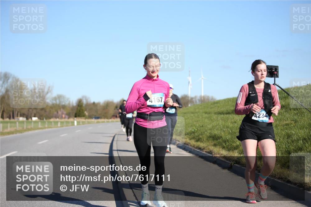 06.04.2025 - 44. Internationalen Wilhelmsburger Insellauf Jannik Wohlers http://msf.ph/oto/7617111 06.04.2025 09:41:03 Laufen 4167, 3632, 4234 meine-sportfotos.de