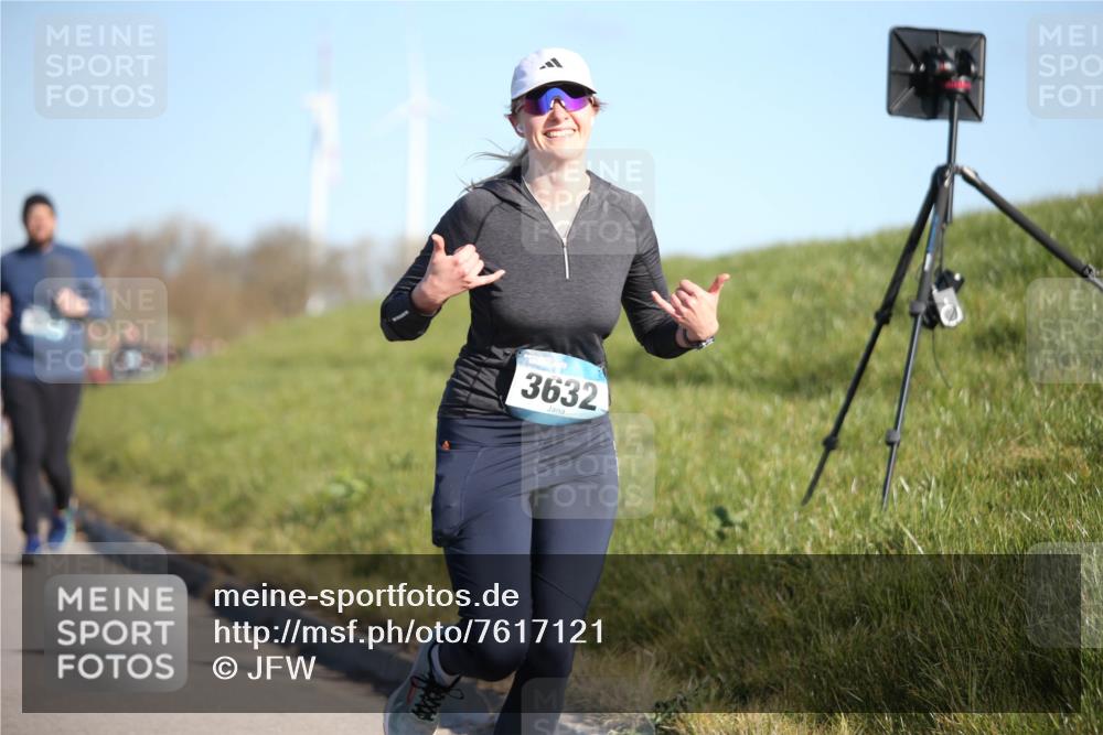 06.04.2025 - 44. Internationalen Wilhelmsburger Insellauf Jannik Wohlers http://msf.ph/oto/7617121 06.04.2025 09:41:06 Laufen 3632 meine-sportfotos.de