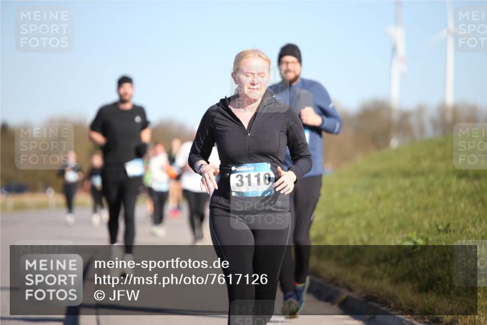 06.04.2025 - 44. Internationalen Wilhelmsburger Insellauf Jannik Wohlers http://msf.ph/oto/7617126 06.04.2025 09:41:08 Laufen 3110 meine-sportfotos.de