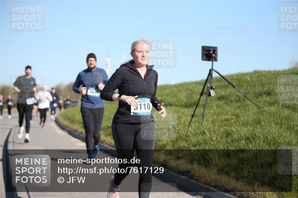 06.04.2025 - 44. Internationalen Wilhelmsburger Insellauf Jannik Wohlers http://msf.ph/oto/7617129 06.04.2025 09:41:10 Laufen 3849, 110 meine-sportfotos.de