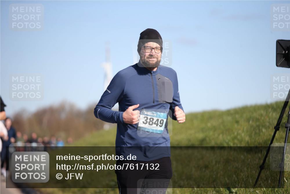 06.04.2025 - 44. Internationalen Wilhelmsburger Insellauf Jannik Wohlers http://msf.ph/oto/7617132 06.04.2025 09:41:11 Laufen 3849 meine-sportfotos.de