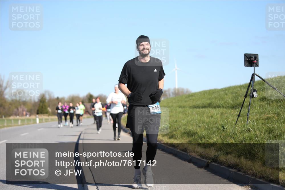 06.04.2025 - 44. Internationalen Wilhelmsburger Insellauf Jannik Wohlers http://msf.ph/oto/7617142 06.04.2025 09:41:14 Laufen 445 meine-sportfotos.de