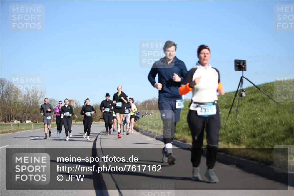 06.04.2025 - 44. Internationalen Wilhelmsburger Insellauf Jannik Wohlers http://msf.ph/oto/7617162 06.04.2025 09:41:23 Laufen 3225, 4188, 4070, 4355 meine-sportfotos.de