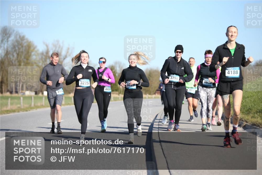 06.04.2025 - 44. Internationalen Wilhelmsburger Insellauf Jannik Wohlers http://msf.ph/oto/7617170 06.04.2025 09:41:25 Laufen 3225, 444, 4434, 3798, 1318, 4600, 4188 meine-sportfotos.de