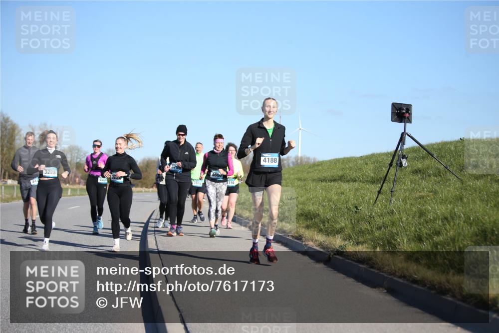 06.04.2025 - 44. Internationalen Wilhelmsburger Insellauf Jannik Wohlers http://msf.ph/oto/7617173 06.04.2025 09:41:26 Laufen 3225, 4434, 379, 3186, 4600, 194, 4188 meine-sportfotos.de