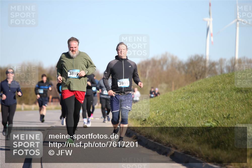 06.04.2025 - 44. Internationalen Wilhelmsburger Insellauf Jannik Wohlers http://msf.ph/oto/7617201 06.04.2025 09:41:35 Laufen 3895, 3910 meine-sportfotos.de
