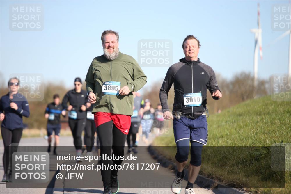 06.04.2025 - 44. Internationalen Wilhelmsburger Insellauf Jannik Wohlers http://msf.ph/oto/7617207 06.04.2025 09:41:37 Laufen 3895, 3910 meine-sportfotos.de