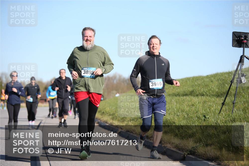 06.04.2025 - 44. Internationalen Wilhelmsburger Insellauf Jannik Wohlers http://msf.ph/oto/7617213 06.04.2025 09:41:39 Laufen 3895, 3910 meine-sportfotos.de