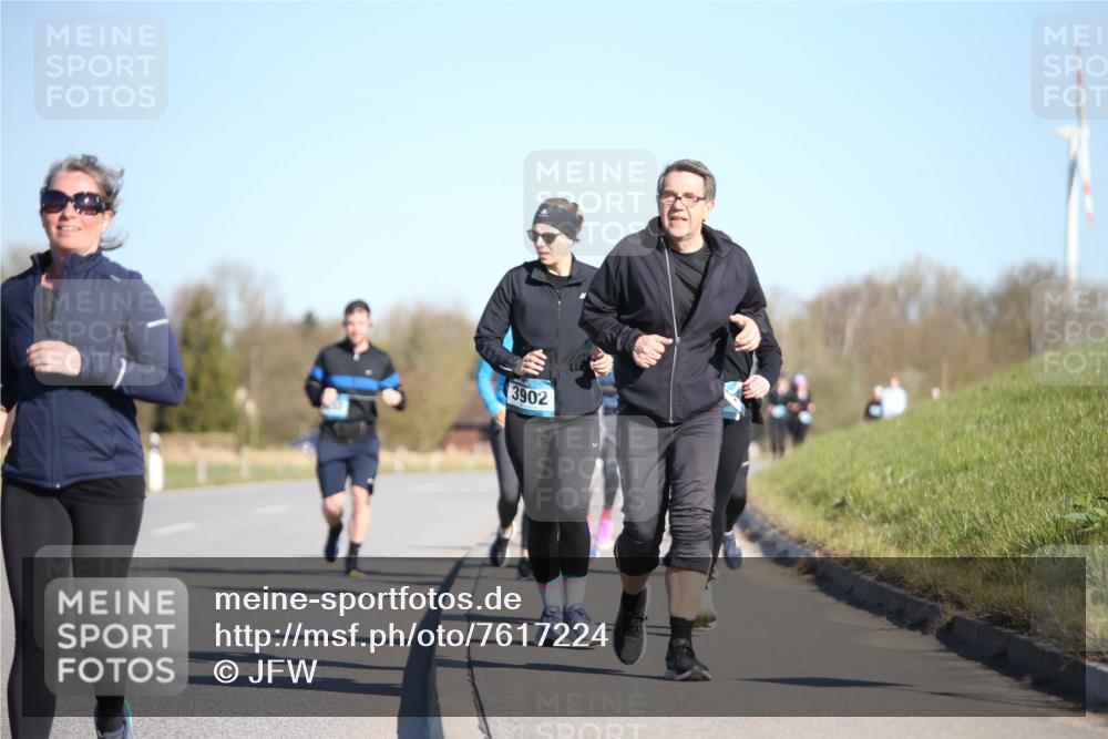 06.04.2025 - 44. Internationalen Wilhelmsburger Insellauf Jannik Wohlers http://msf.ph/oto/7617224 06.04.2025 09:41:42 Laufen 3902 meine-sportfotos.de
