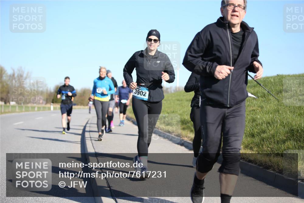 06.04.2025 - 44. Internationalen Wilhelmsburger Insellauf Jannik Wohlers http://msf.ph/oto/7617231 06.04.2025 09:41:47 Laufen 3902 meine-sportfotos.de