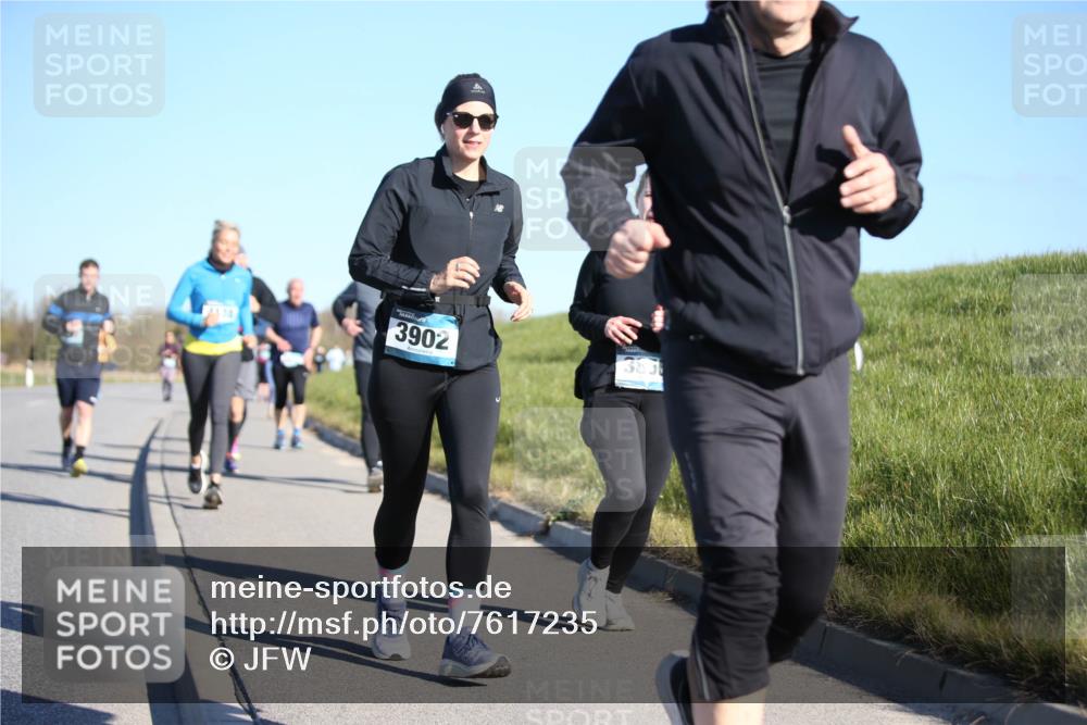 06.04.2025 - 44. Internationalen Wilhelmsburger Insellauf Jannik Wohlers http://msf.ph/oto/7617235 06.04.2025 09:41:48 Laufen 138, 3902 meine-sportfotos.de