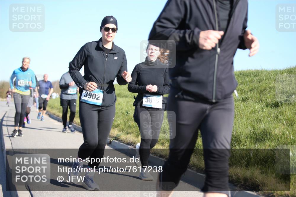 06.04.2025 - 44. Internationalen Wilhelmsburger Insellauf Jannik Wohlers http://msf.ph/oto/7617238 06.04.2025 09:41:48 Laufen 138, 4040, 3902, 38 meine-sportfotos.de