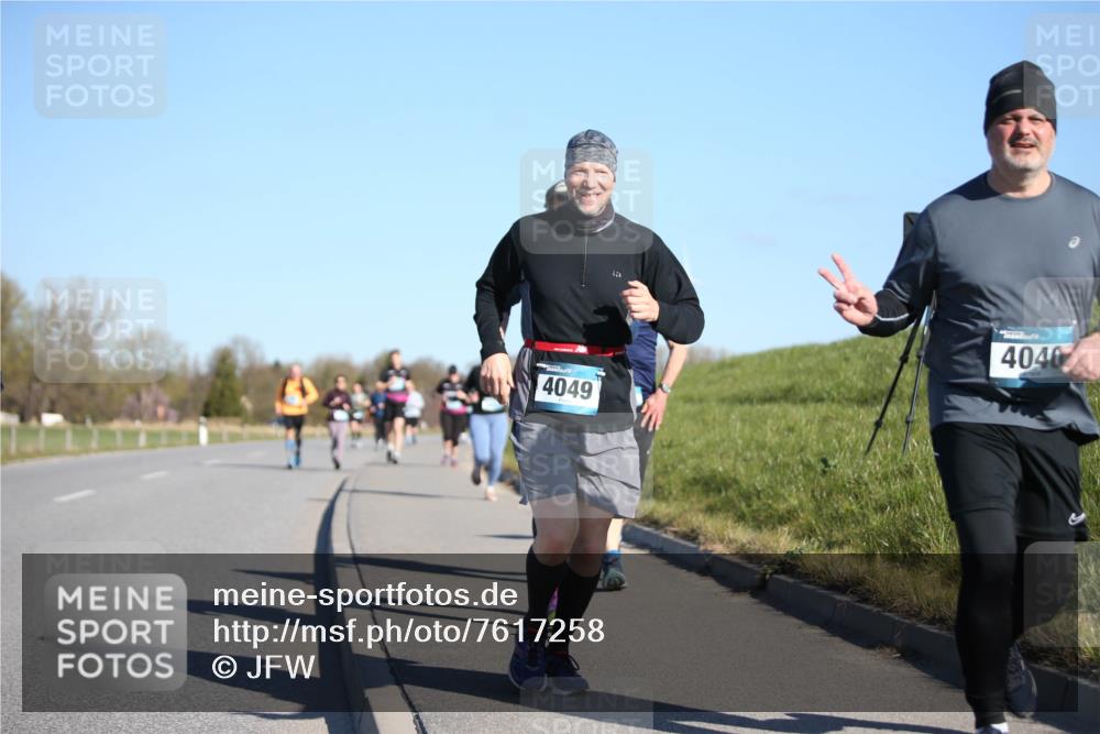 06.04.2025 - 44. Internationalen Wilhelmsburger Insellauf Jannik Wohlers http://msf.ph/oto/7617258 06.04.2025 09:41:51 Laufen 4049, 4040 meine-sportfotos.de