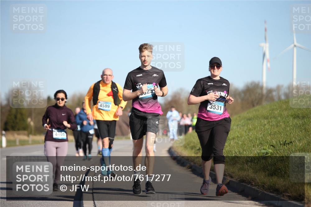 06.04.2025 - 44. Internationalen Wilhelmsburger Insellauf Jannik Wohlers http://msf.ph/oto/7617277 06.04.2025 09:41:59 Laufen 4401, 4589, 3531 meine-sportfotos.de