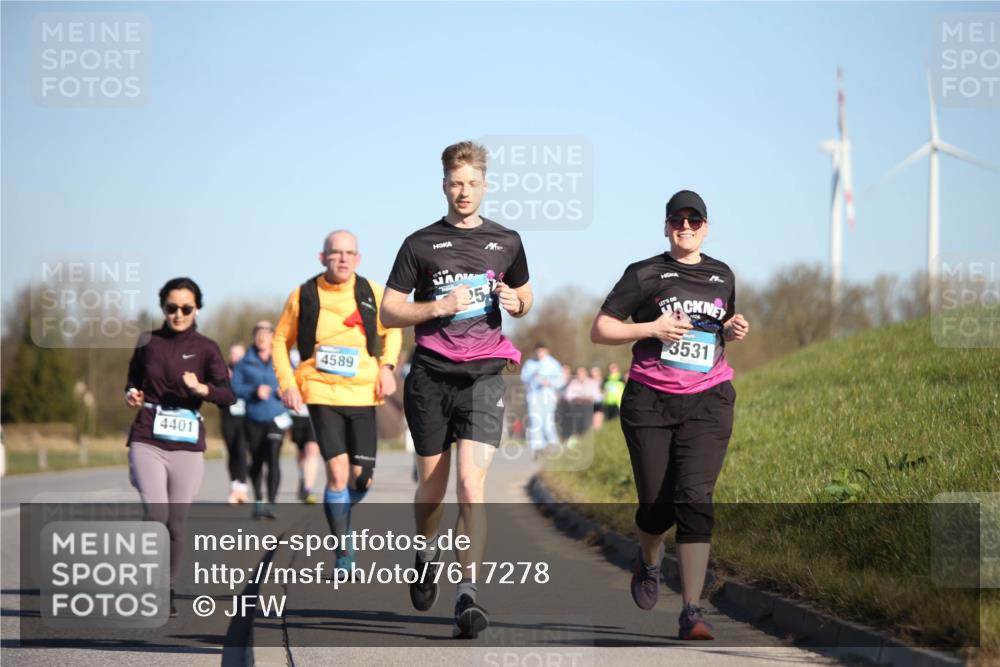 06.04.2025 - 44. Internationalen Wilhelmsburger Insellauf Jannik Wohlers http://msf.ph/oto/7617278 06.04.2025 09:41:59 Laufen 4401, 4589, 25, 3531 meine-sportfotos.de