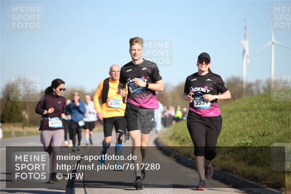 06.04.2025 - 44. Internationalen Wilhelmsburger Insellauf Jannik Wohlers http://msf.ph/oto/7617280 06.04.2025 09:41:59 Laufen 4401, 4589, 500, 352, 3531 meine-sportfotos.de